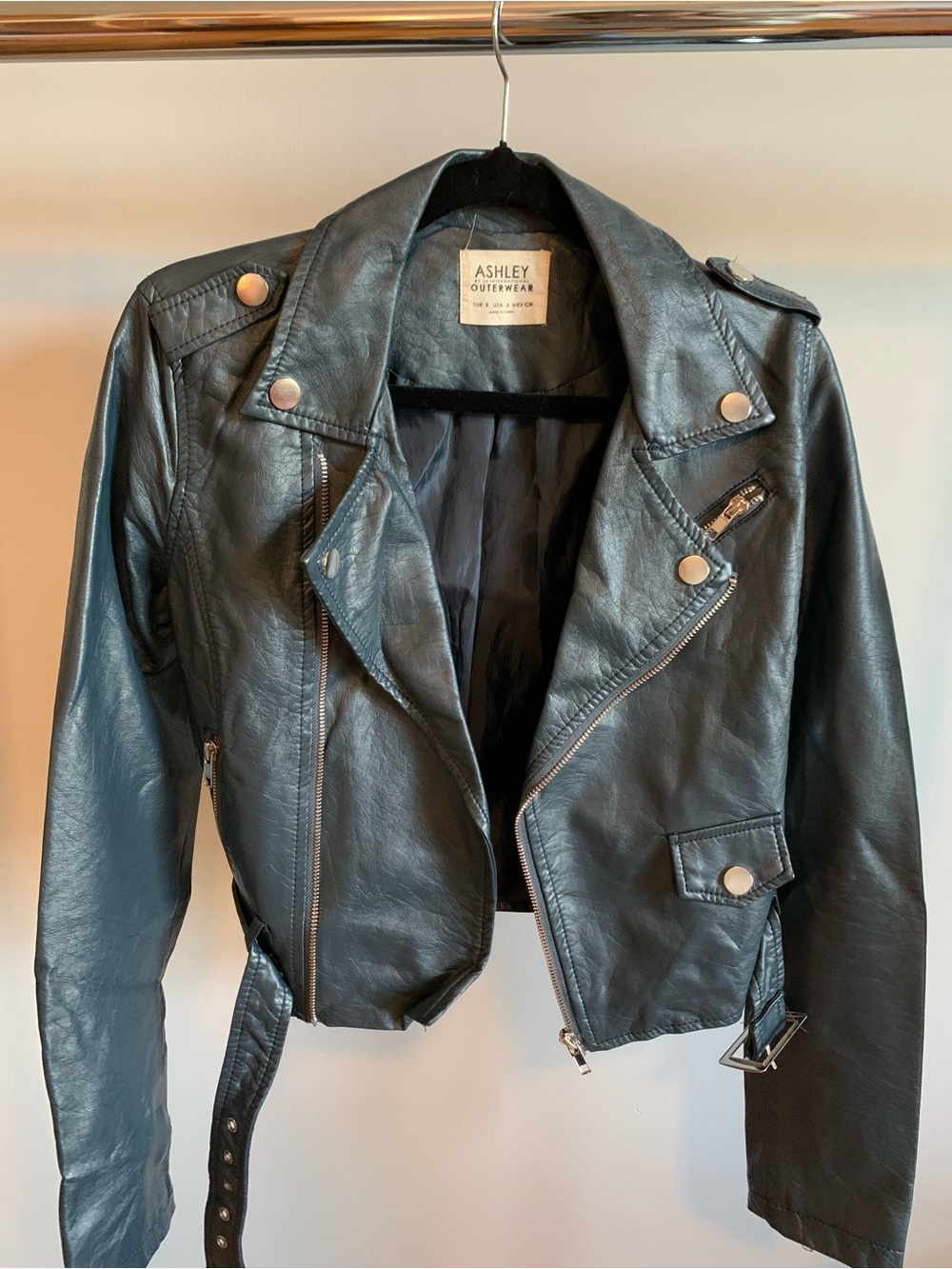 Lulu’s Navy Blue Faux Leather Moto Jacket with Silver Hardware NWOT